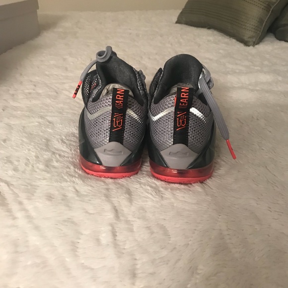 Nike Lebron size 5.5 - Picture 4 of 5